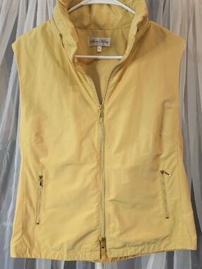 #255 Sport Haley Lightweight Yellow Zip-Front Vest